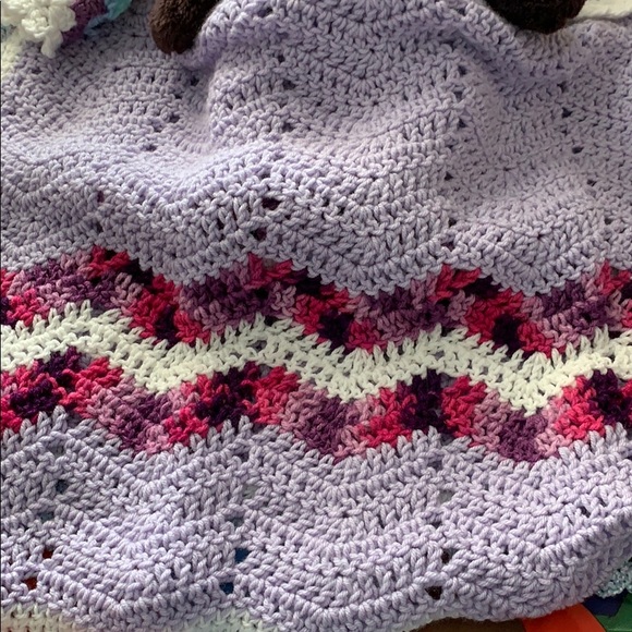 Handmade Crocheted Blanket ..... $38 - Picture 3 of 6